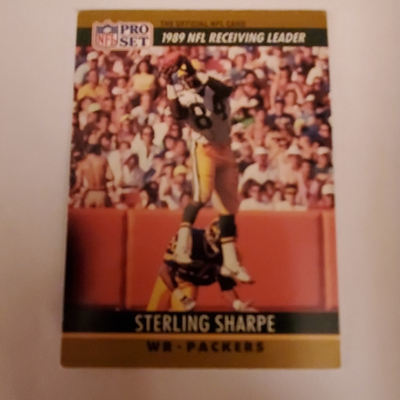 Trading cards - Picture 1 of 2
